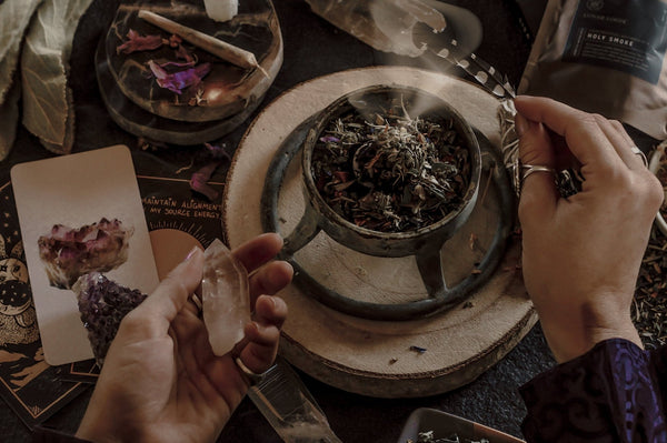 Holy Smoke Loose Botanical Incense - The Mystics Club