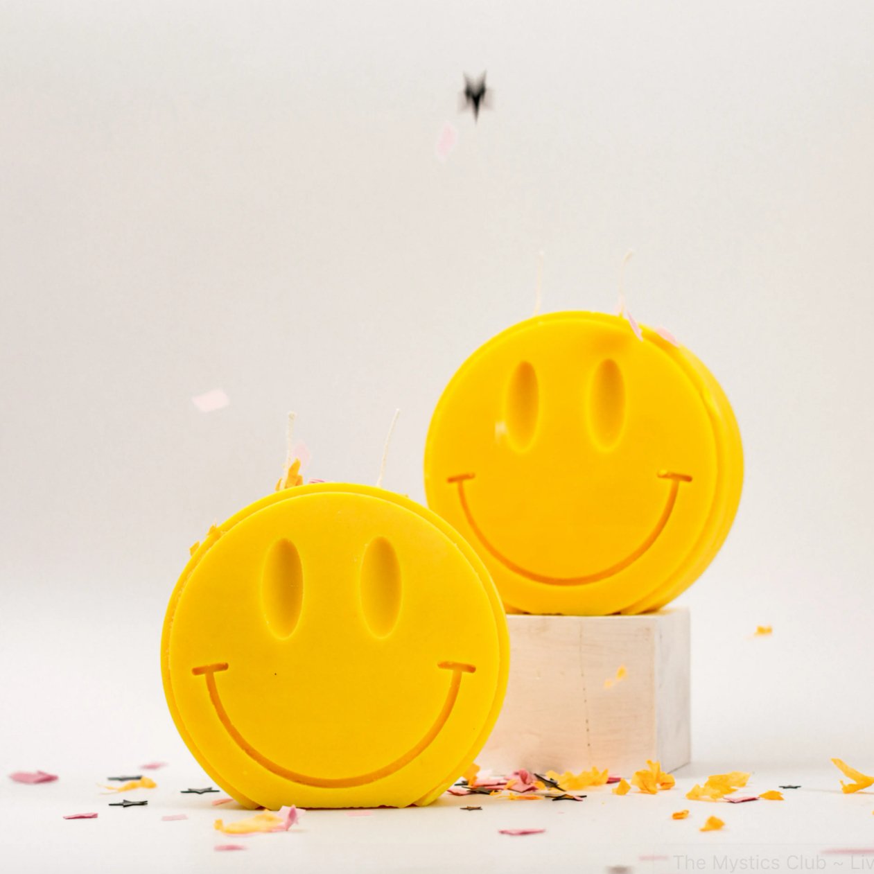 Smiley Face Candle - The Mystics Club